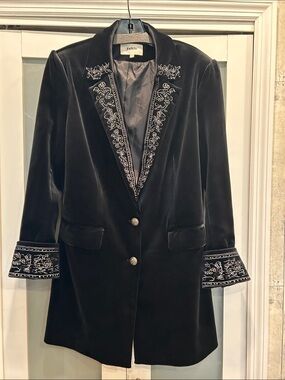 Velvet Embroidered Blazer Jacket - Black